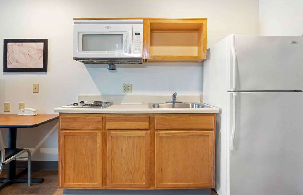 EXTENDED STAY AMERICA SELECT-guestroom-Guest Room,Kitchen/Kitchenette,On-Site.jpg