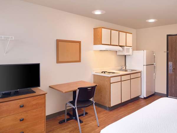  - Extended Stay America Select Suites Fayetteville - I-49, Exit 62