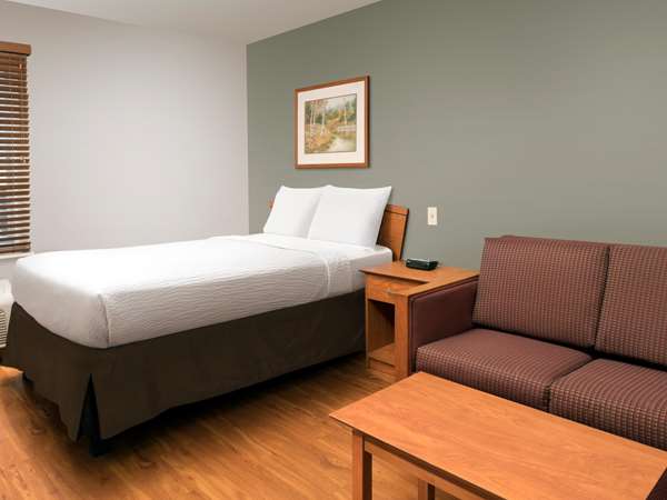  - Extended Stay America Select Suites Airport Colorado Springs