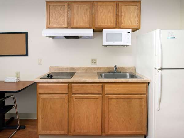  - Extended Stay America Select Suites Detroit Blvd Pensacola - I-10, Exit 7