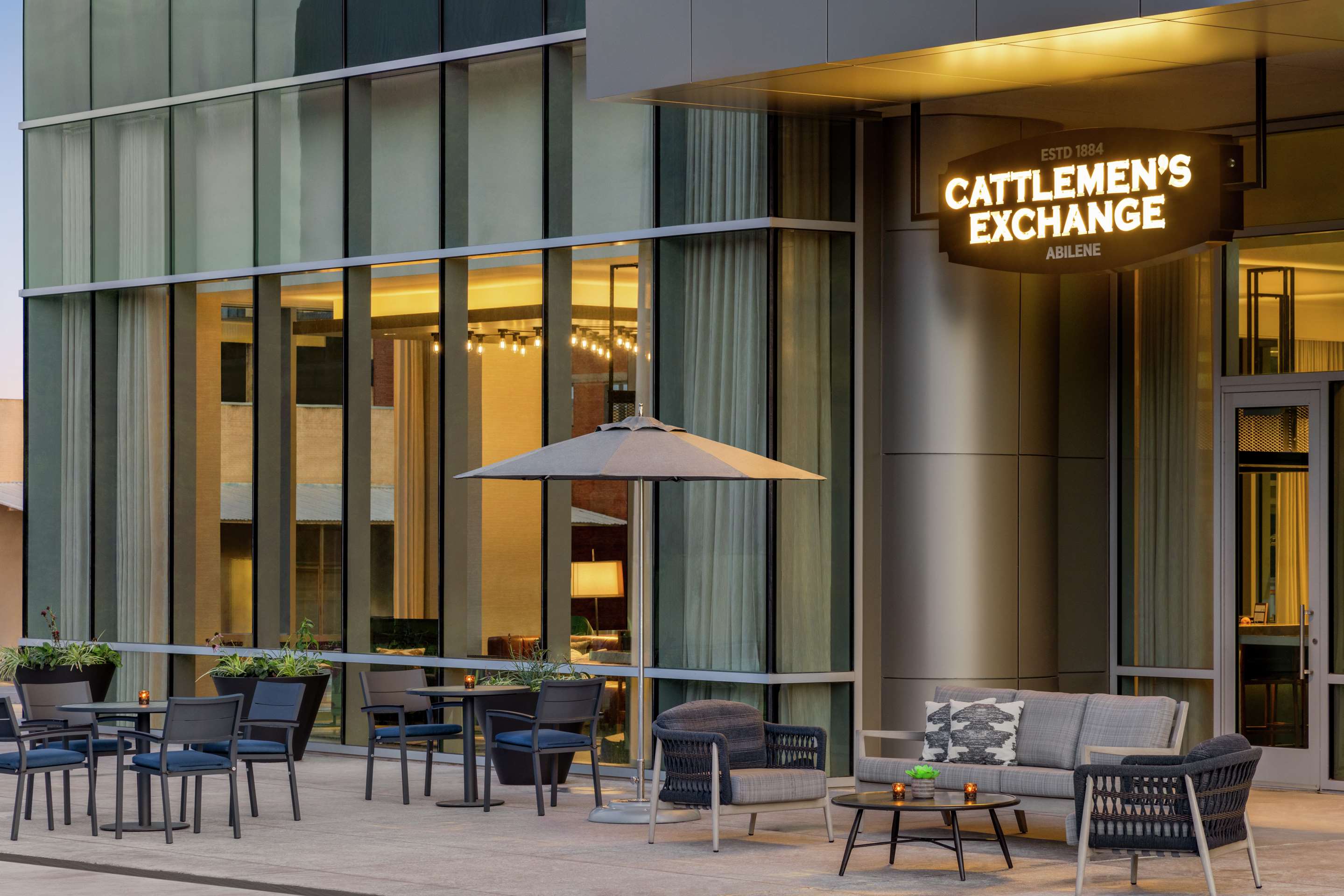 Restaurant | Doubletree by Hilton Abilene Downtown Convention Center