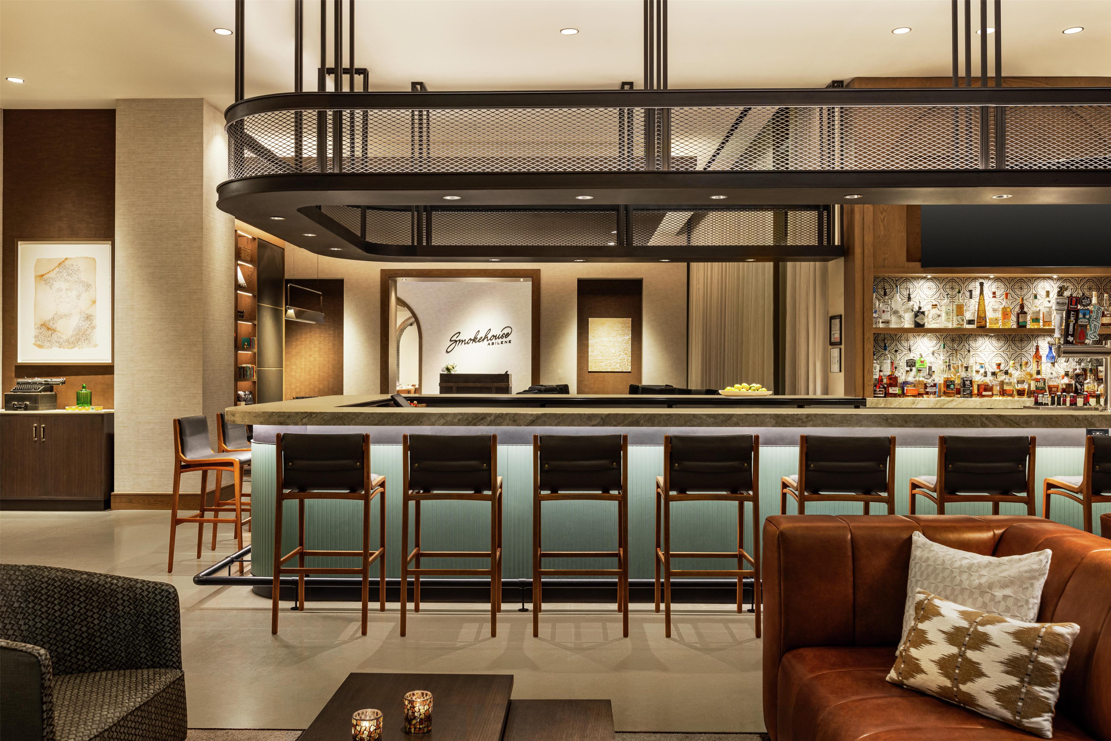 BarLounge | Doubletree by Hilton Abilene Downtown Convention Center