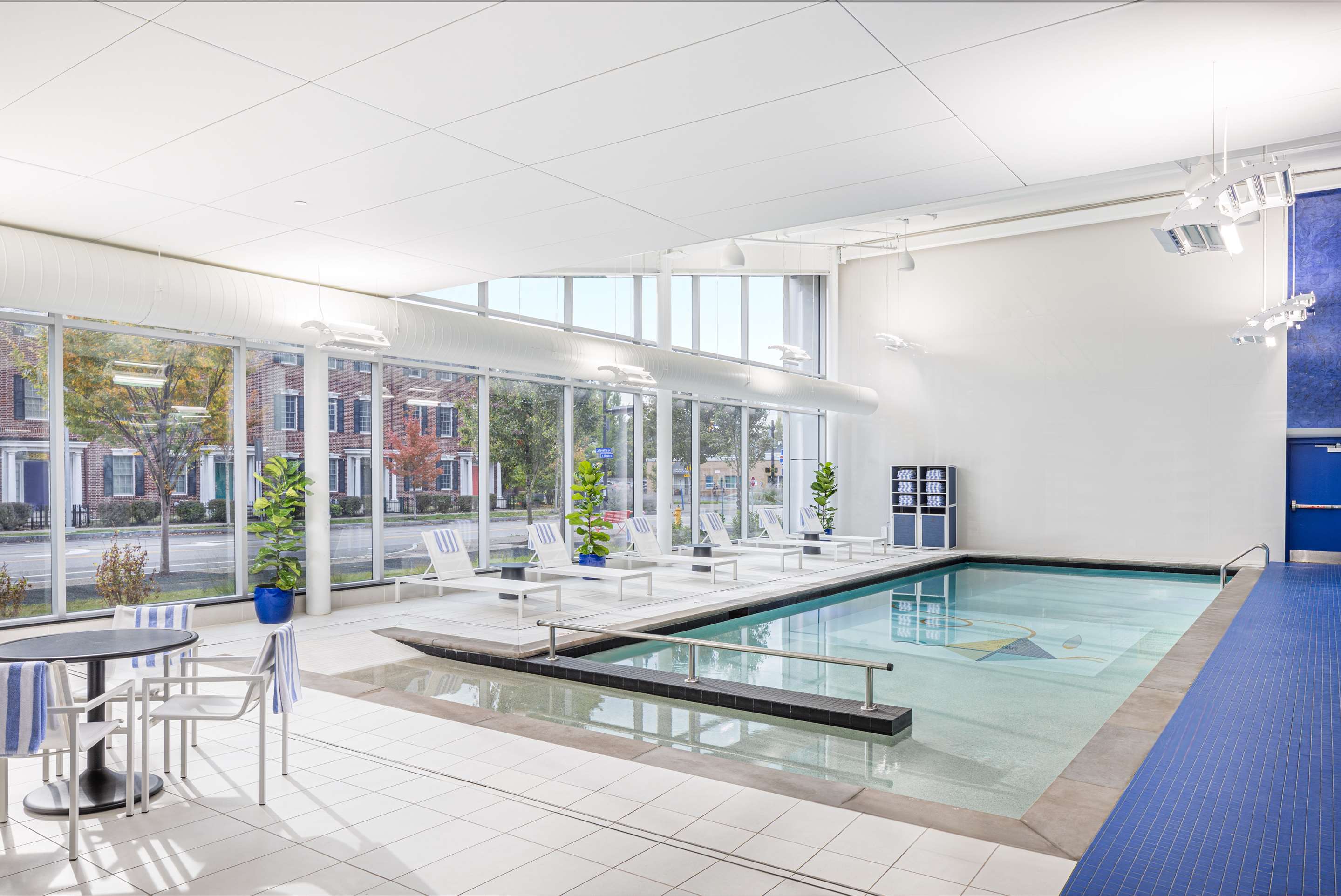 Pool | Hampton Inn & Suites Rochester Downtown