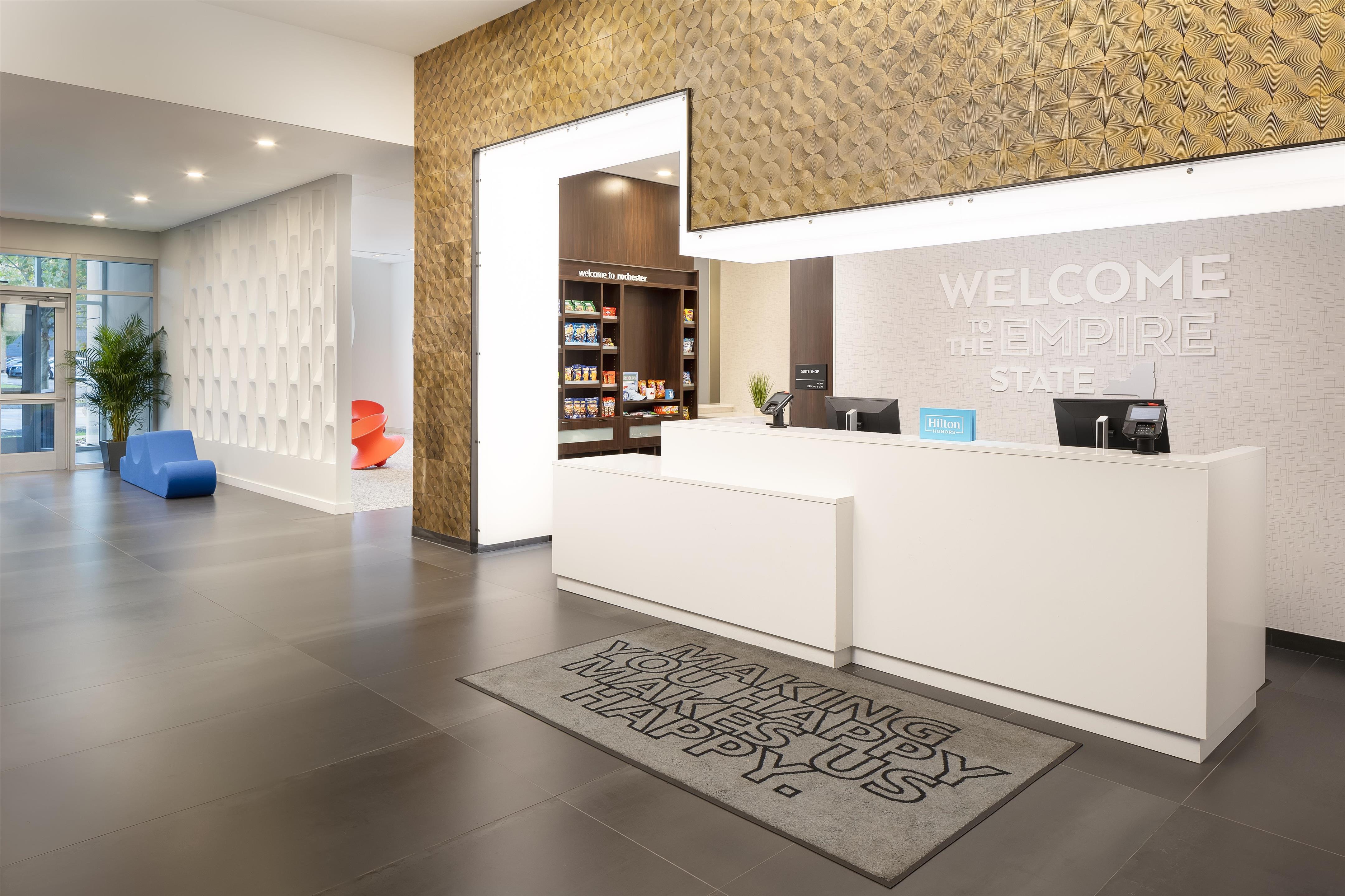 Reception | Hampton Inn & Suites Rochester Downtown
