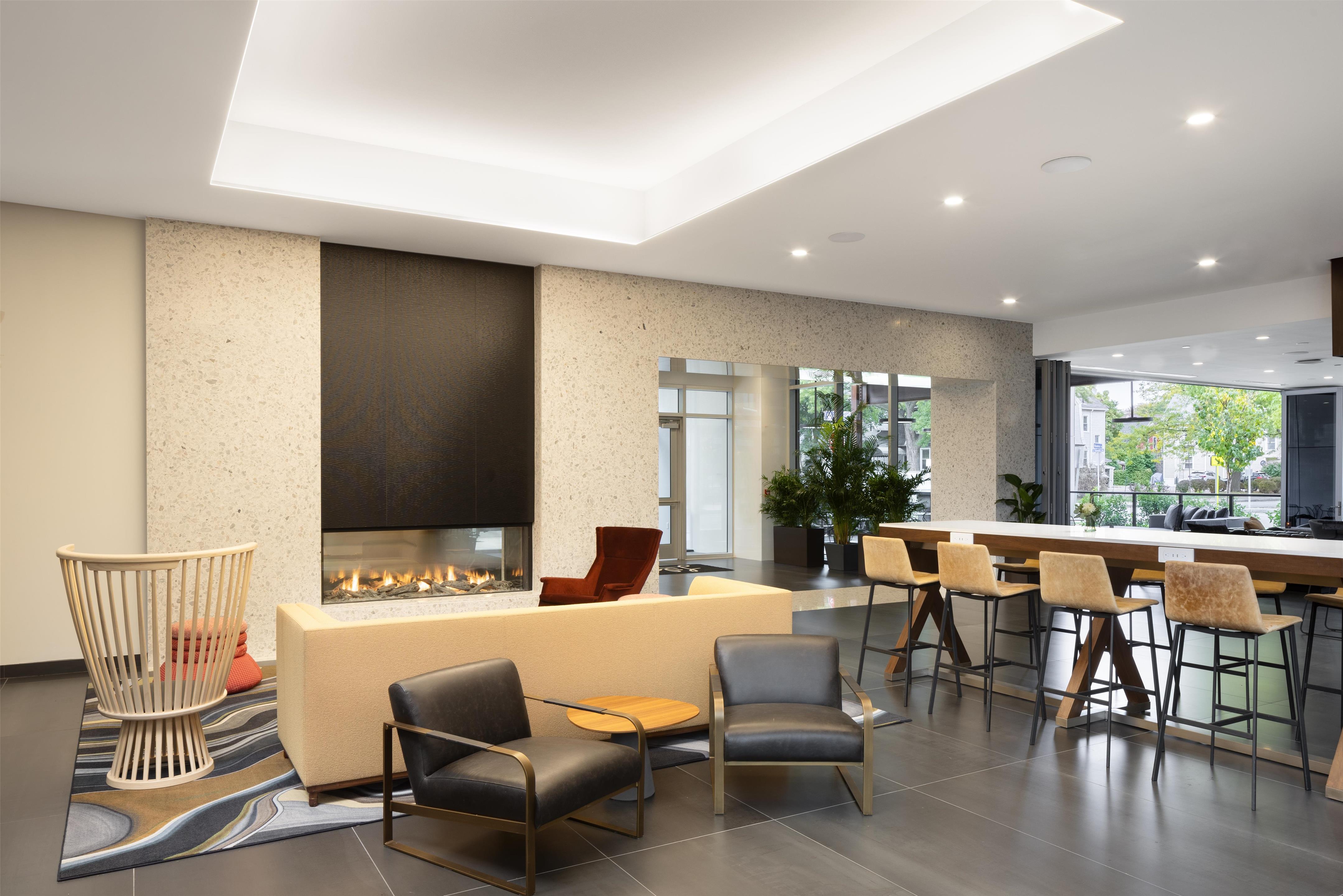 Lobby | Hampton Inn & Suites Rochester Downtown