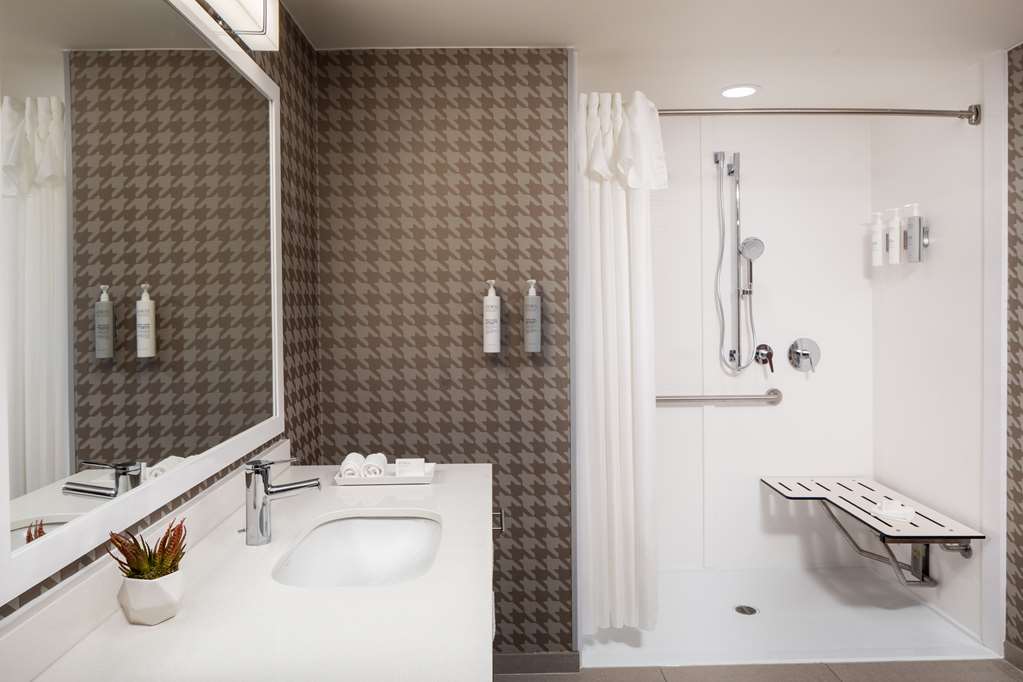 HOME2 SUITES LAKE MARY ORLANDO-guestroom-Guest Room,Bathroom,On-Site.jpg