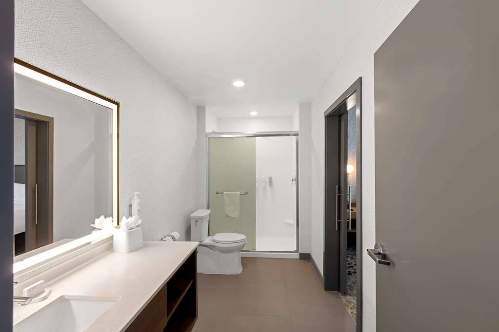 HOME2 SUITES HILTON HENDERSONVILLE-guestroom-Guest Room,Bathroom,On-Site.jpg