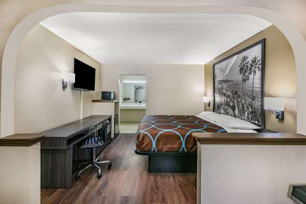  - Super 8 Motel Moss Point