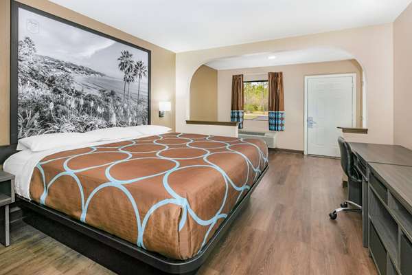  - Super 8 Motel Moss Point