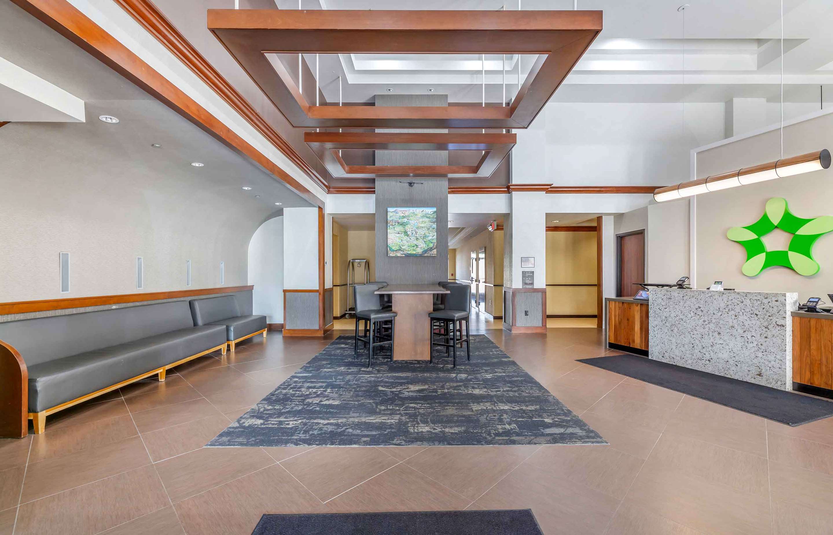 Lobby and Guest Check-in | Extended Stay America Premier Suites Pittsburgh Cranberry To