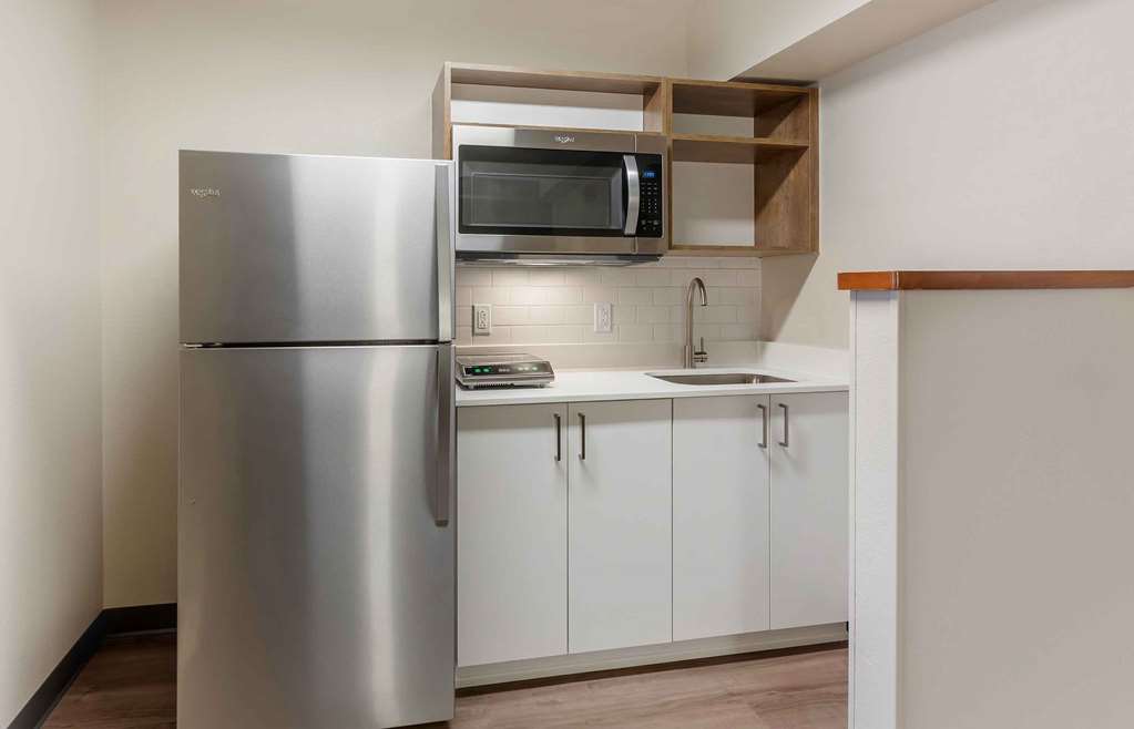 EXTENDED STAY AMERICA PREMIER-guestroom-Guest Room,Guest Room Amenity,Kitchen/Kitchenette,On-Site.jpg