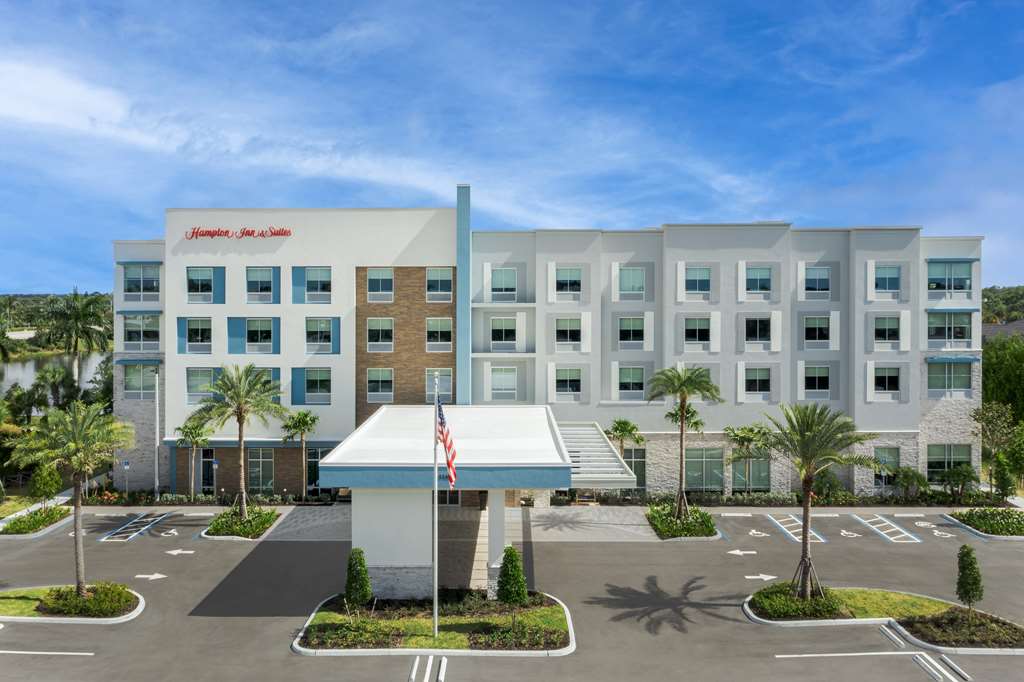 Hampton Inn and Suites Naples