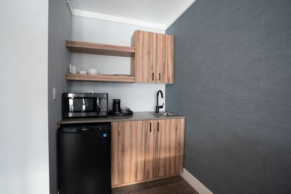  - Prestige Kamloops Hotel