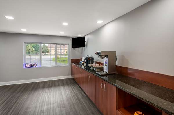 Restaurant - Americas Best Value Inn Farmington