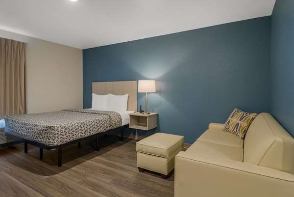  - WoodSpring Suites Orange Park