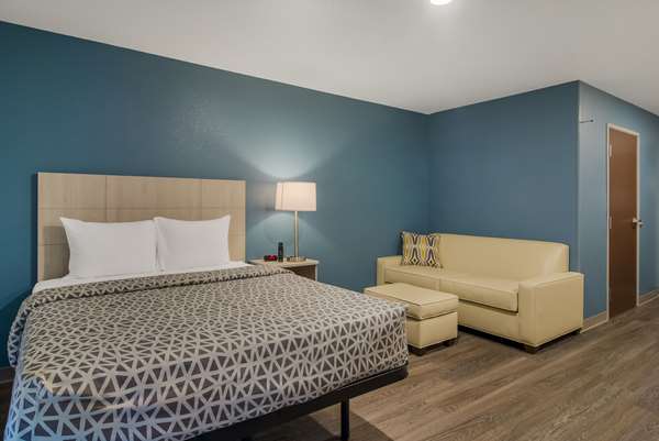  - WoodSpring Suites Orange Park