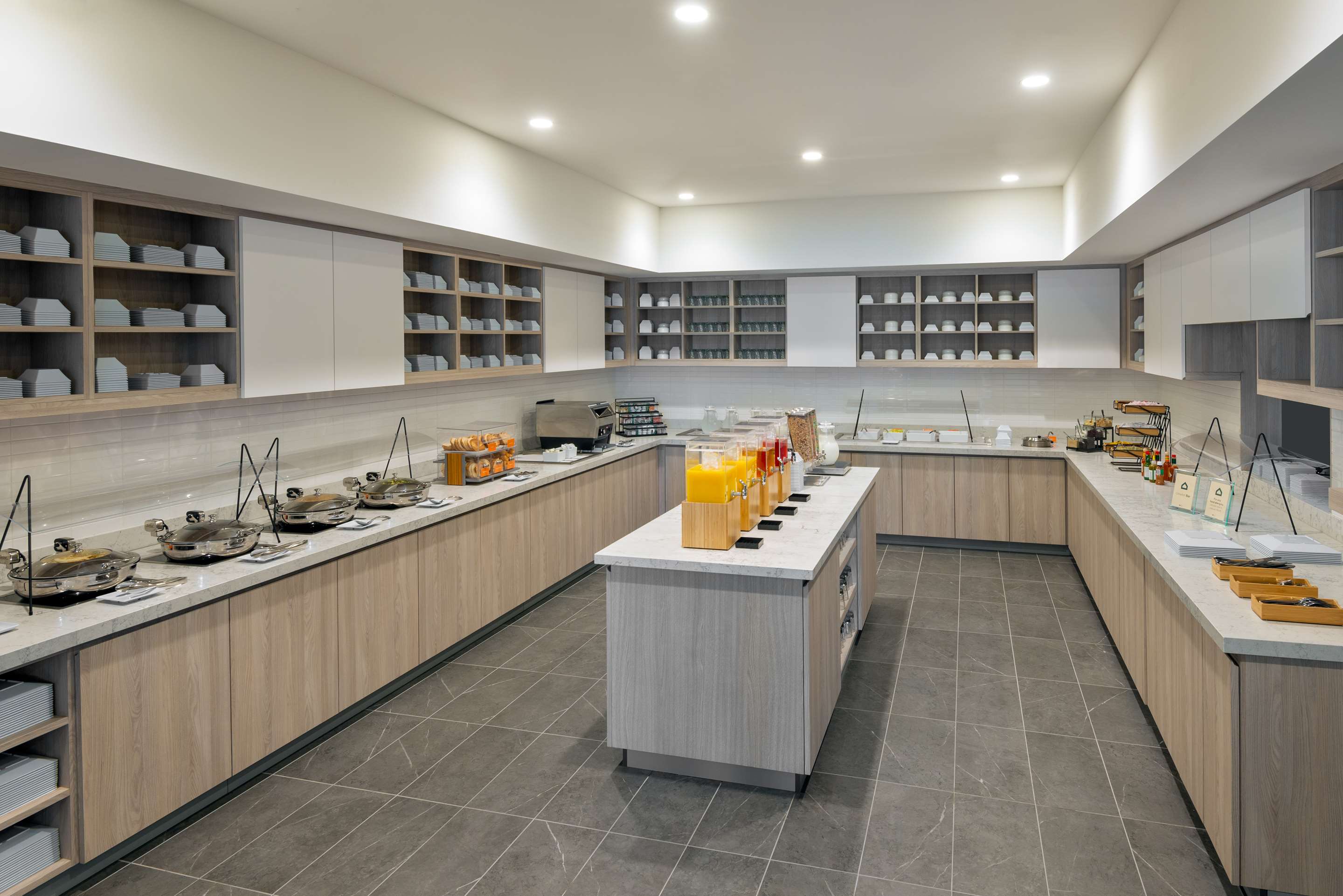 Breakfast Area | Hyatt House Orlando Airport