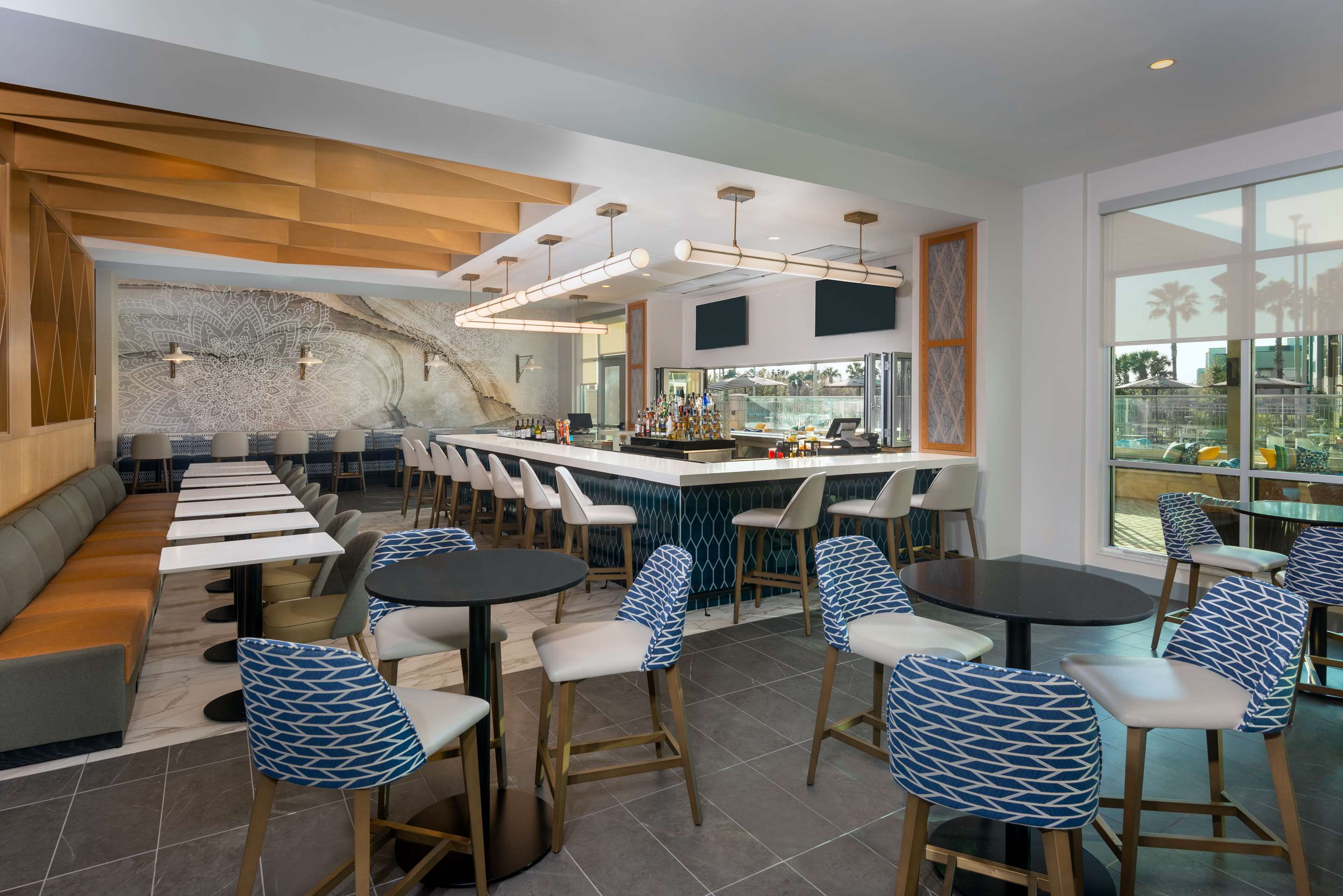 Bar Lounge | Hyatt House Orlando Airport