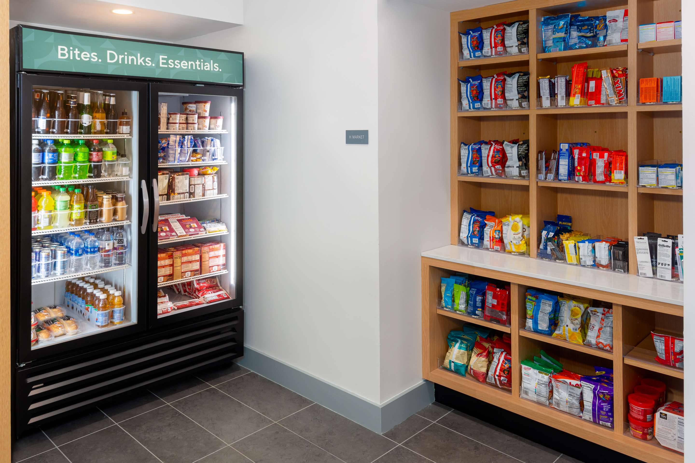 Restaurant | Hyatt House Orlando Airport