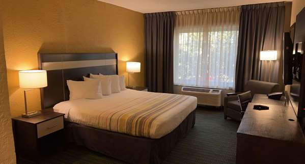  - SureStay Plus Hotel by Best Western Vero Beach - I-95, Exit 147