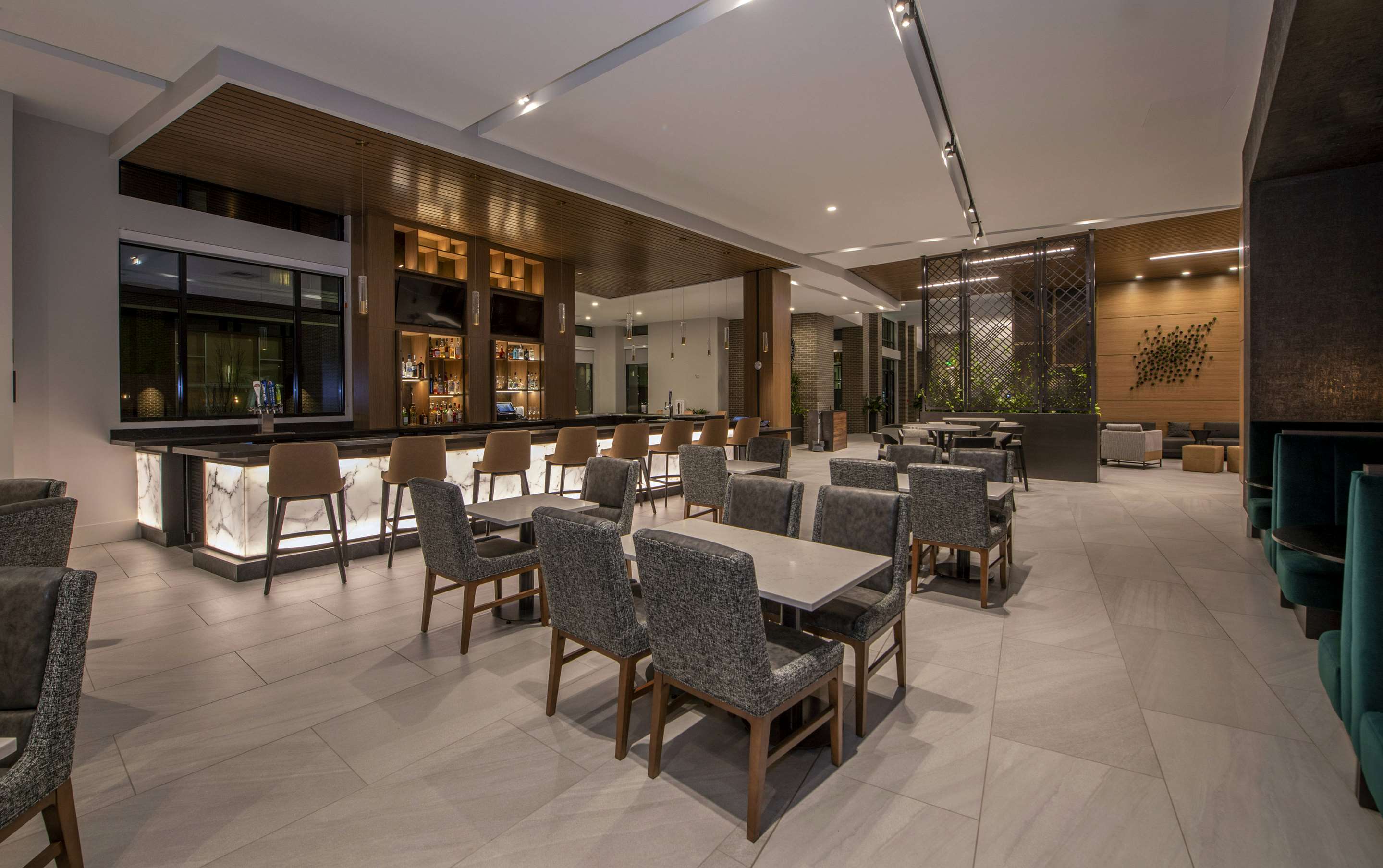 BarLounge | Embassy Suites By Hilton Asheville Downtown