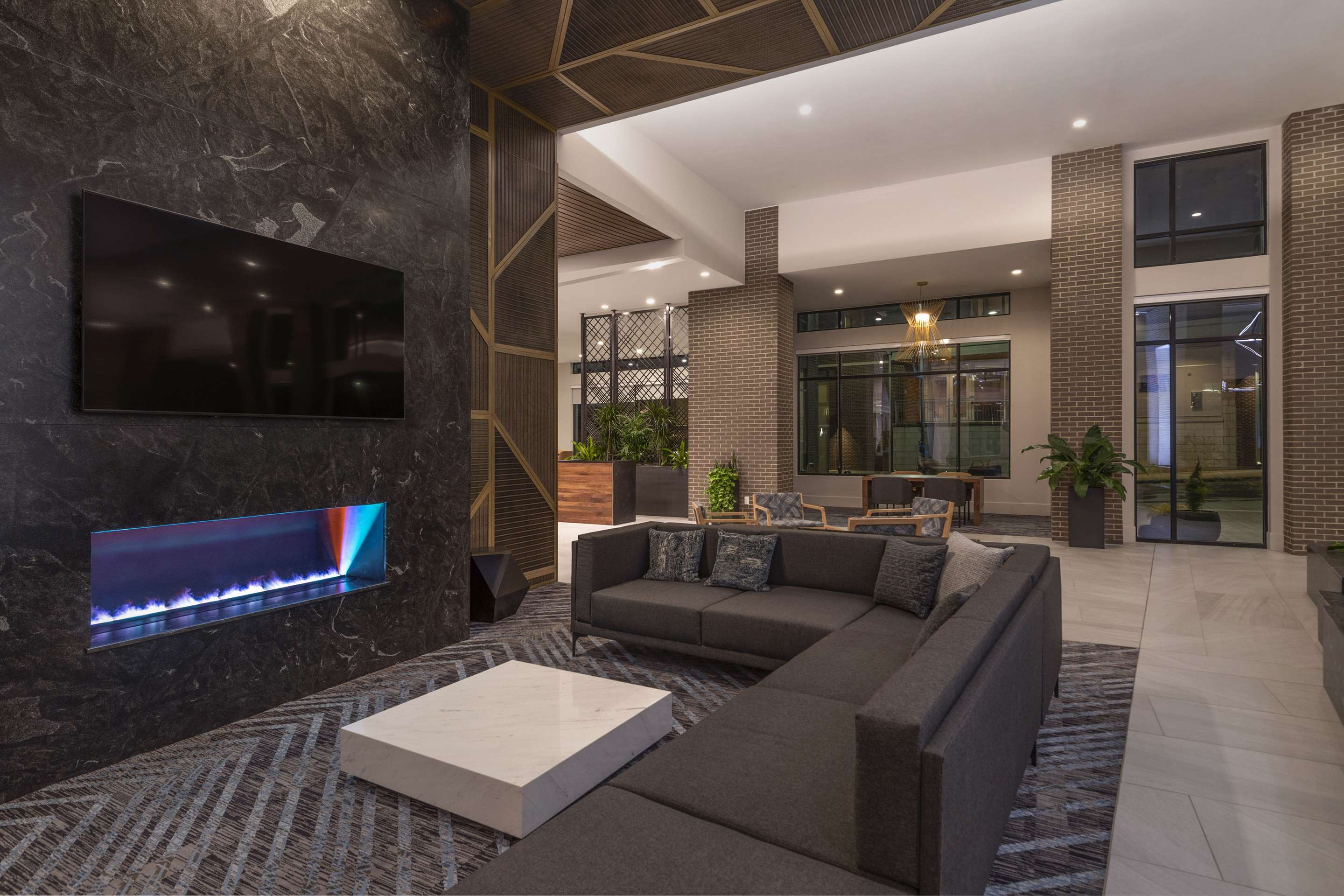 Lobby | Embassy Suites By Hilton Asheville Downtown