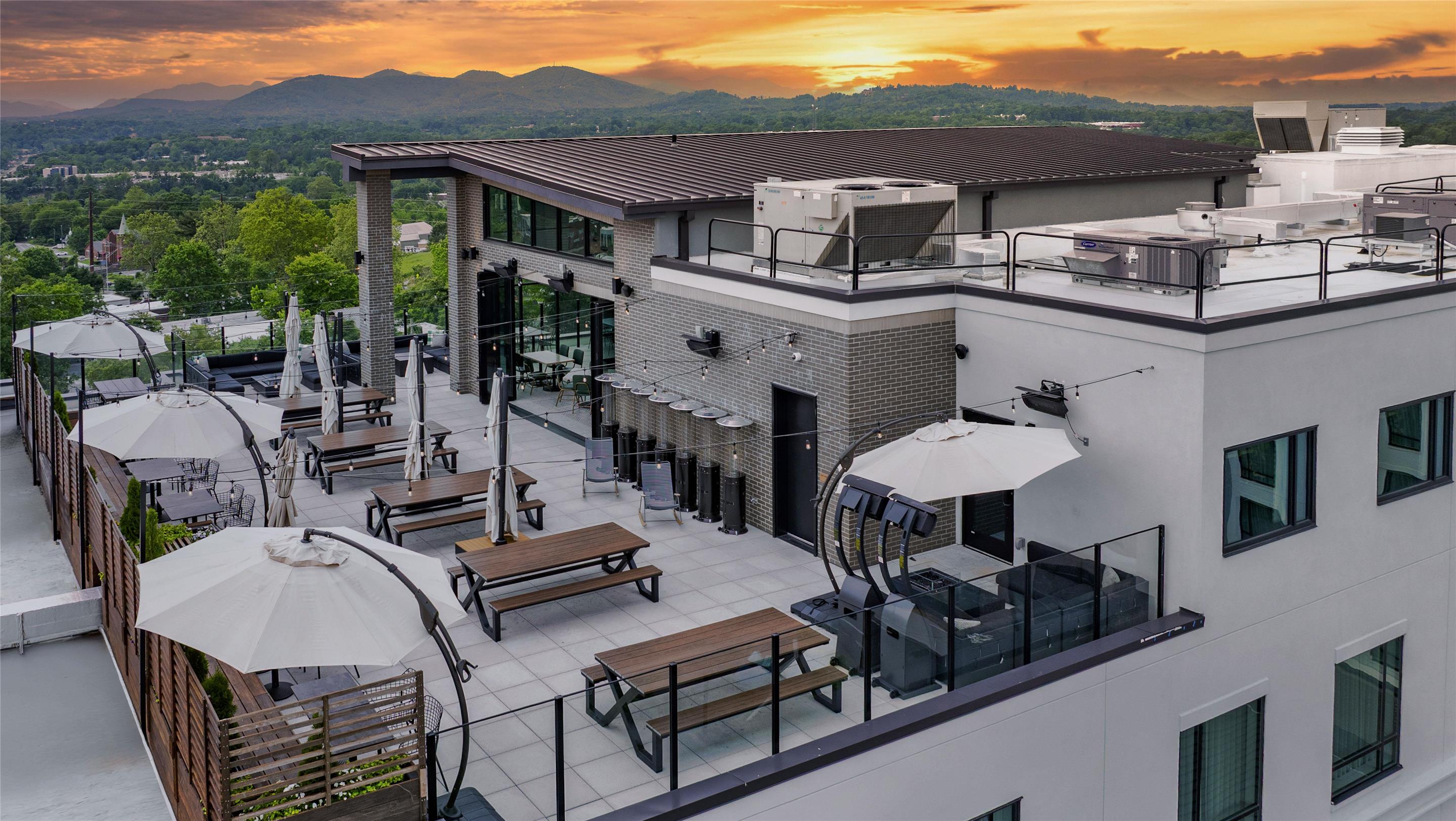 BarLounge | Embassy Suites By Hilton Asheville Downtown