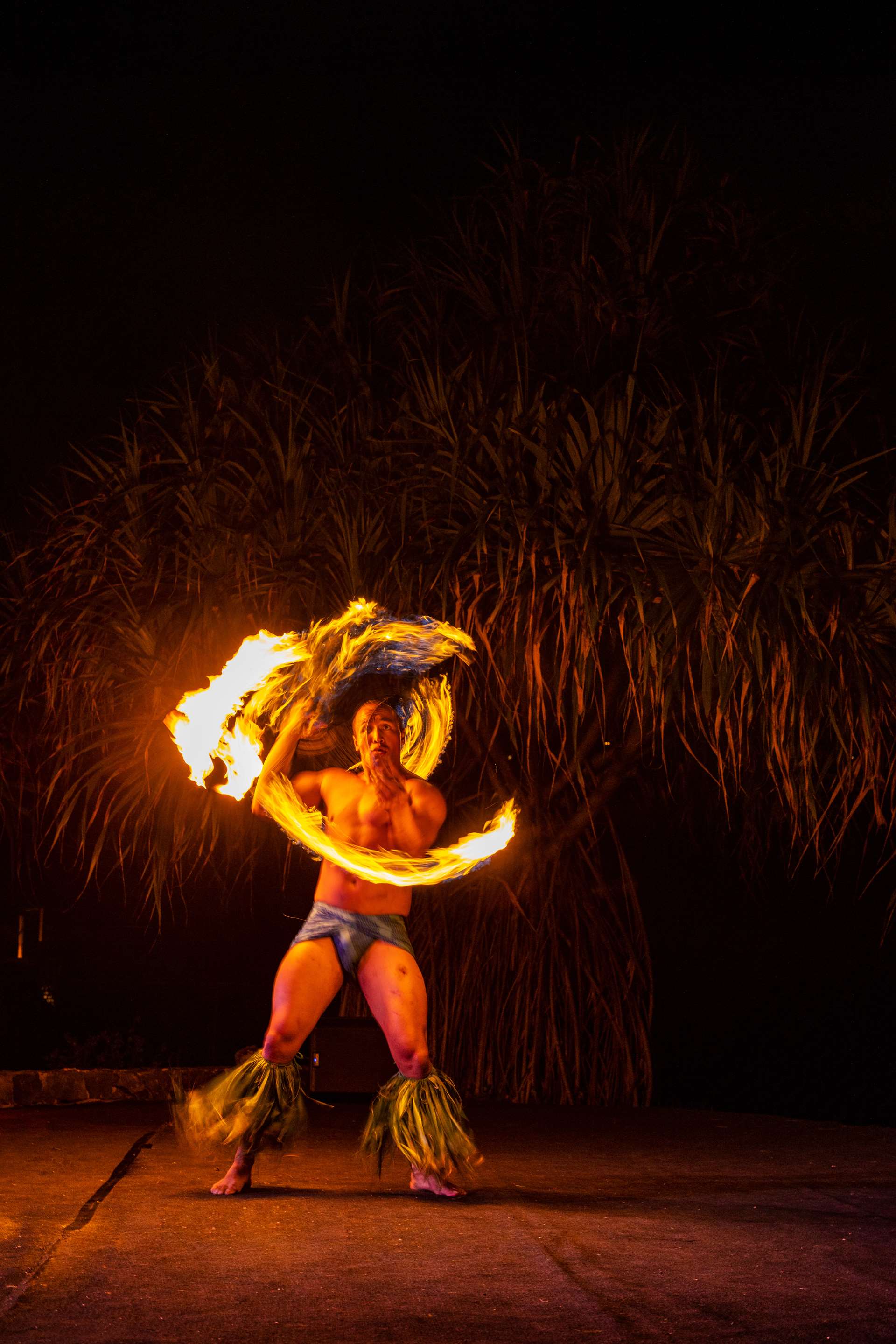Luau Fireknife | OUTRIGGER Kona Resort and Spa