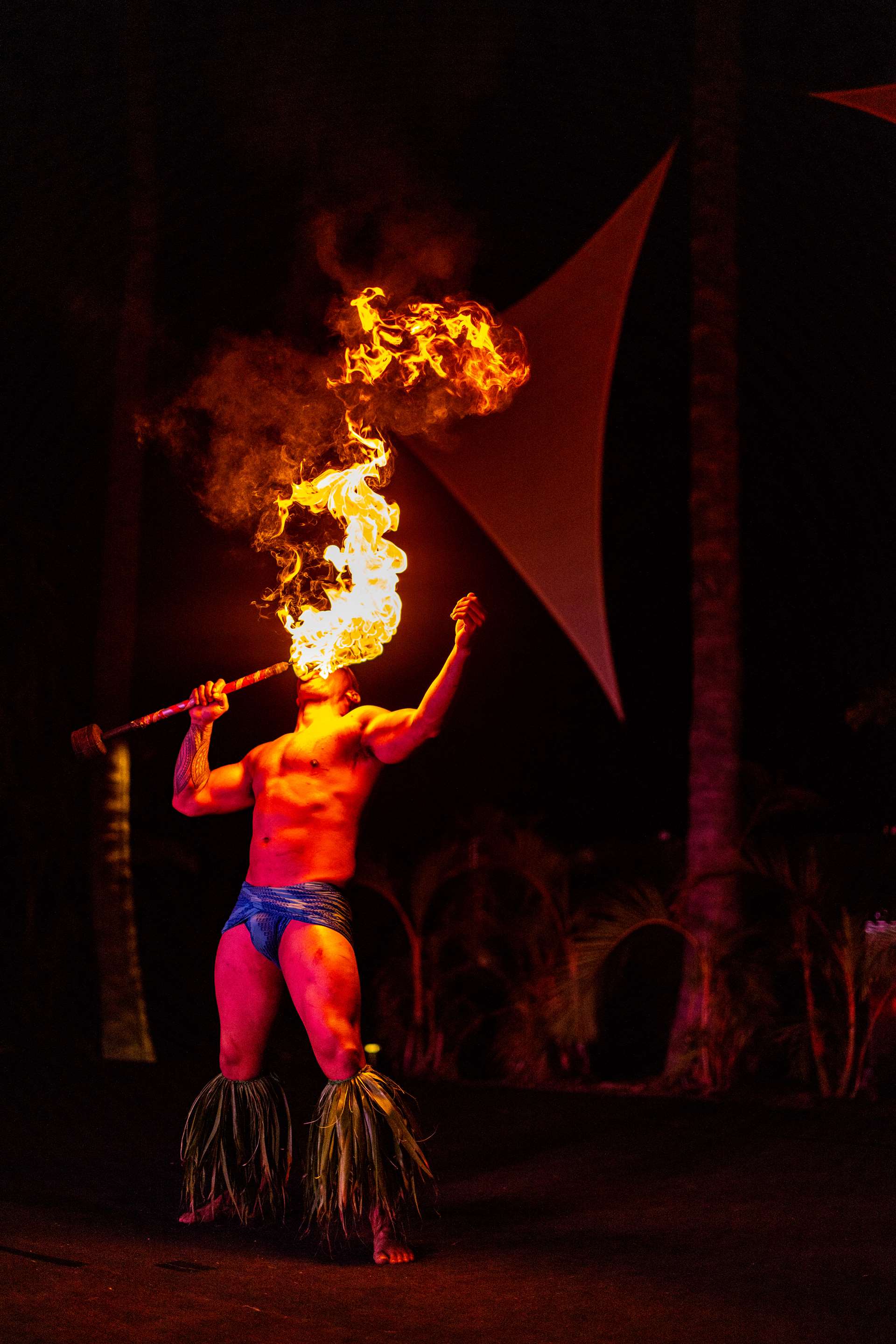 Luau Fireknife | OUTRIGGER Kona Resort and Spa