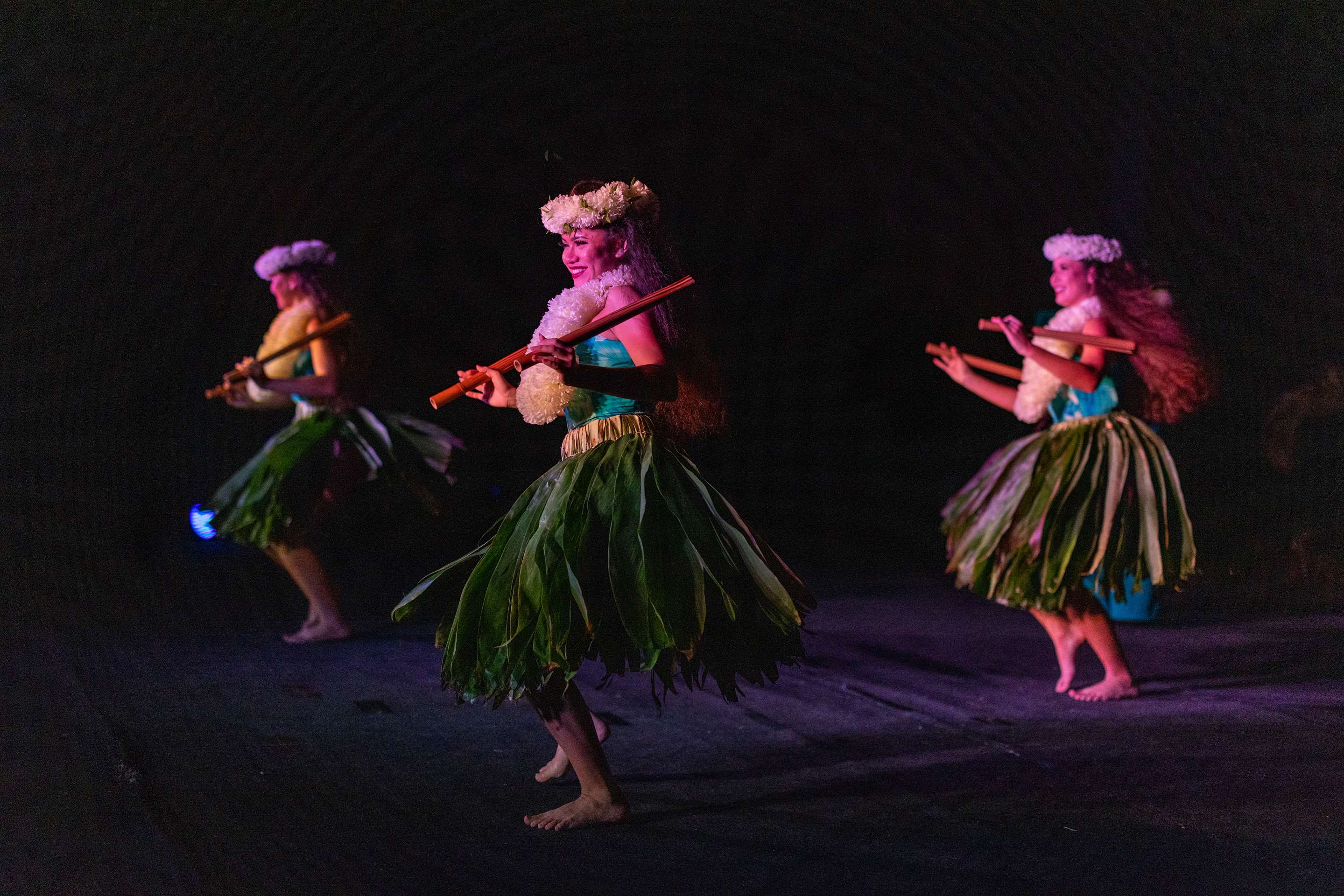 Luau Hula | OUTRIGGER Kona Resort and Spa
