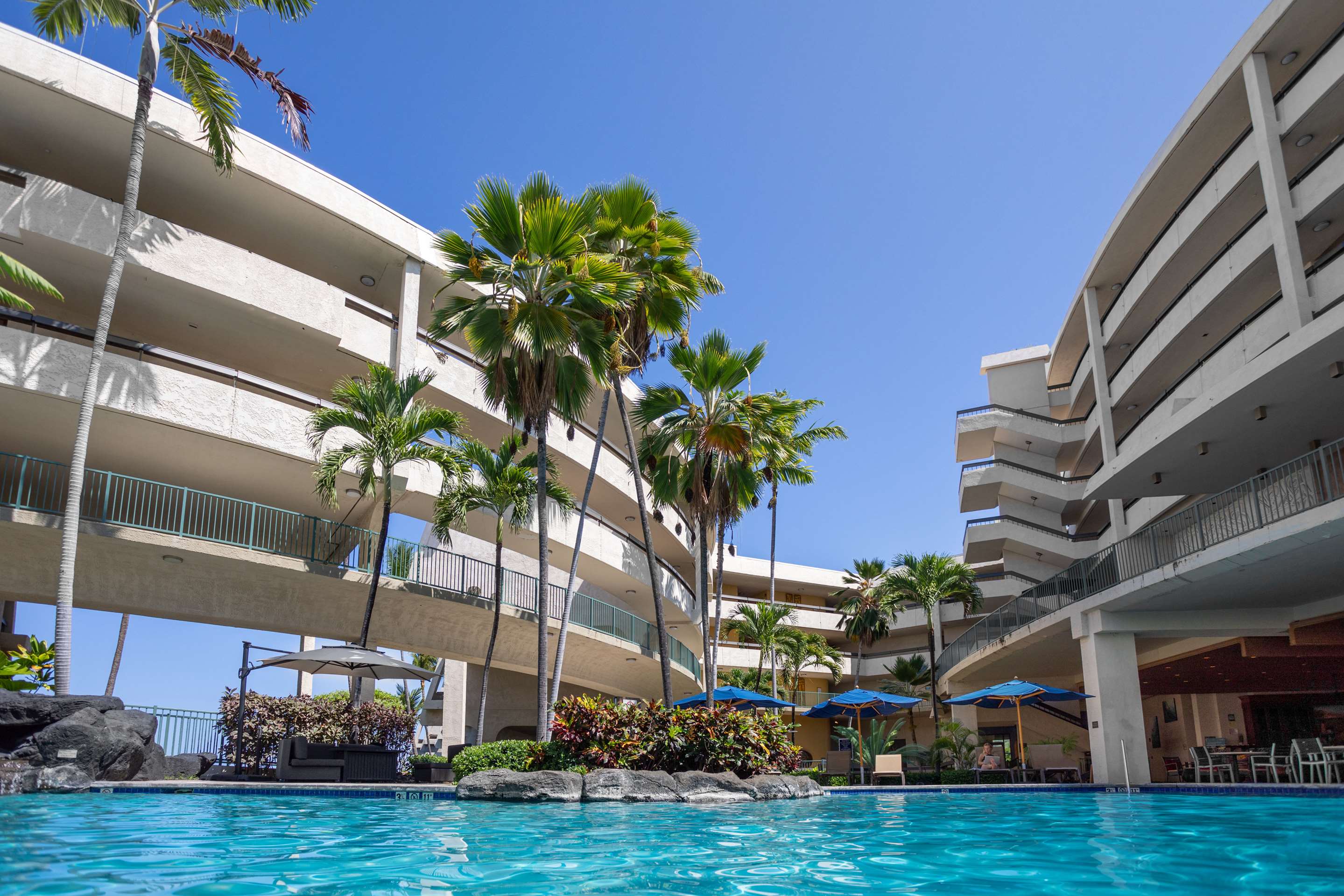 Adult Pool | OUTRIGGER Kona Resort and Spa