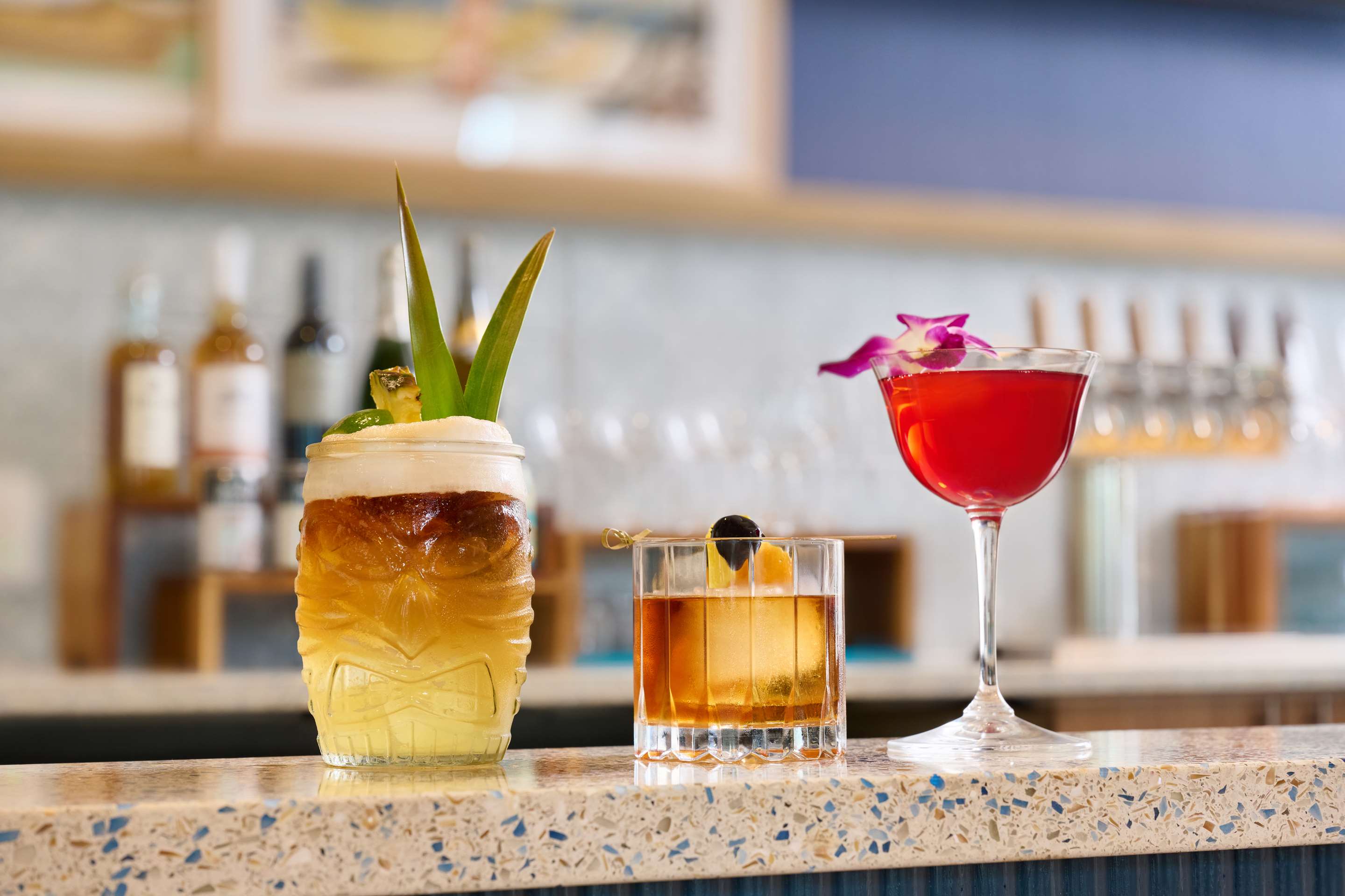 Voyager 47 Club Lounge | OUTRIGGER Kona Resort and Spa