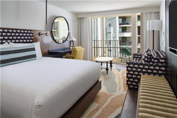 Club Partial Ocean View 1 King + Sofa Bed