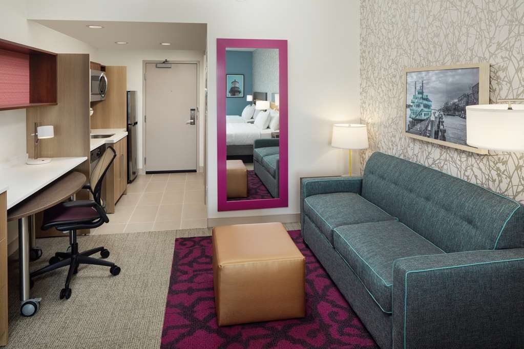 HOME2 SUITES HLTN MEDICAL PARK-guestroom-Guest Room,On-Site.jpg