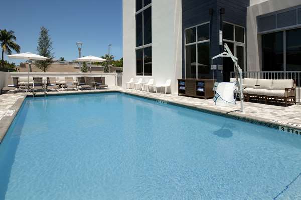 Pool - Hampton Inn Delray Beach