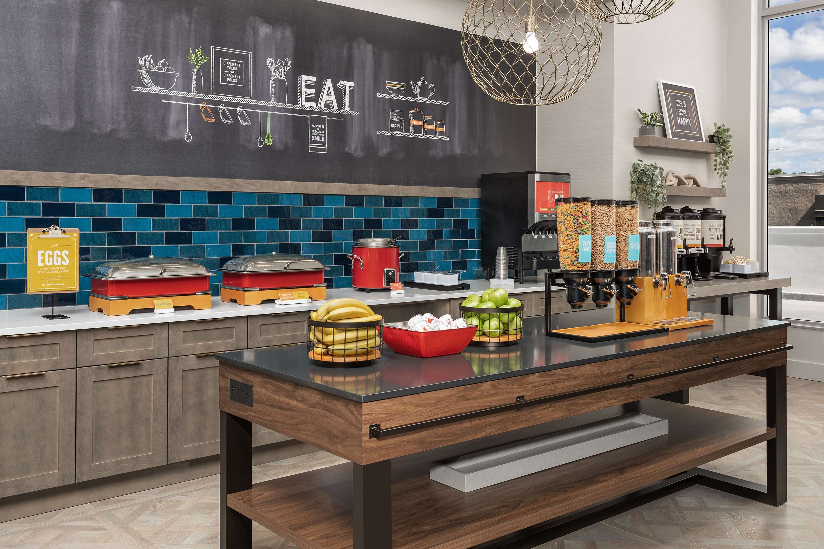 Breakfast Area | Hampton Inn Delray Beach