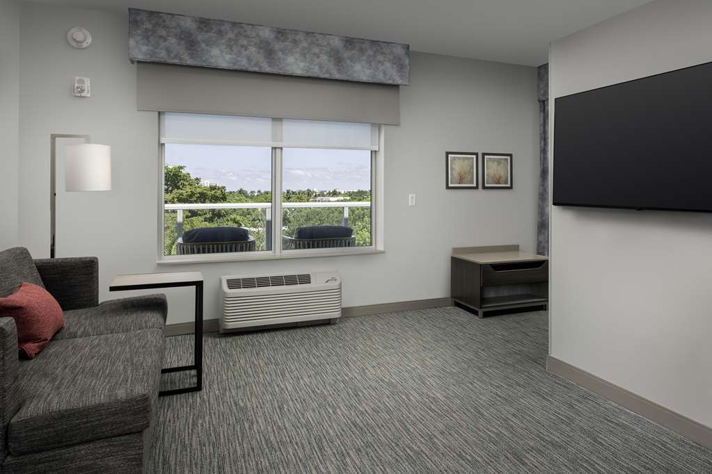 Hampton Inn by Hilton Delray Beach Room Type - 2Q MOB HEA ACC TUB ST BALC