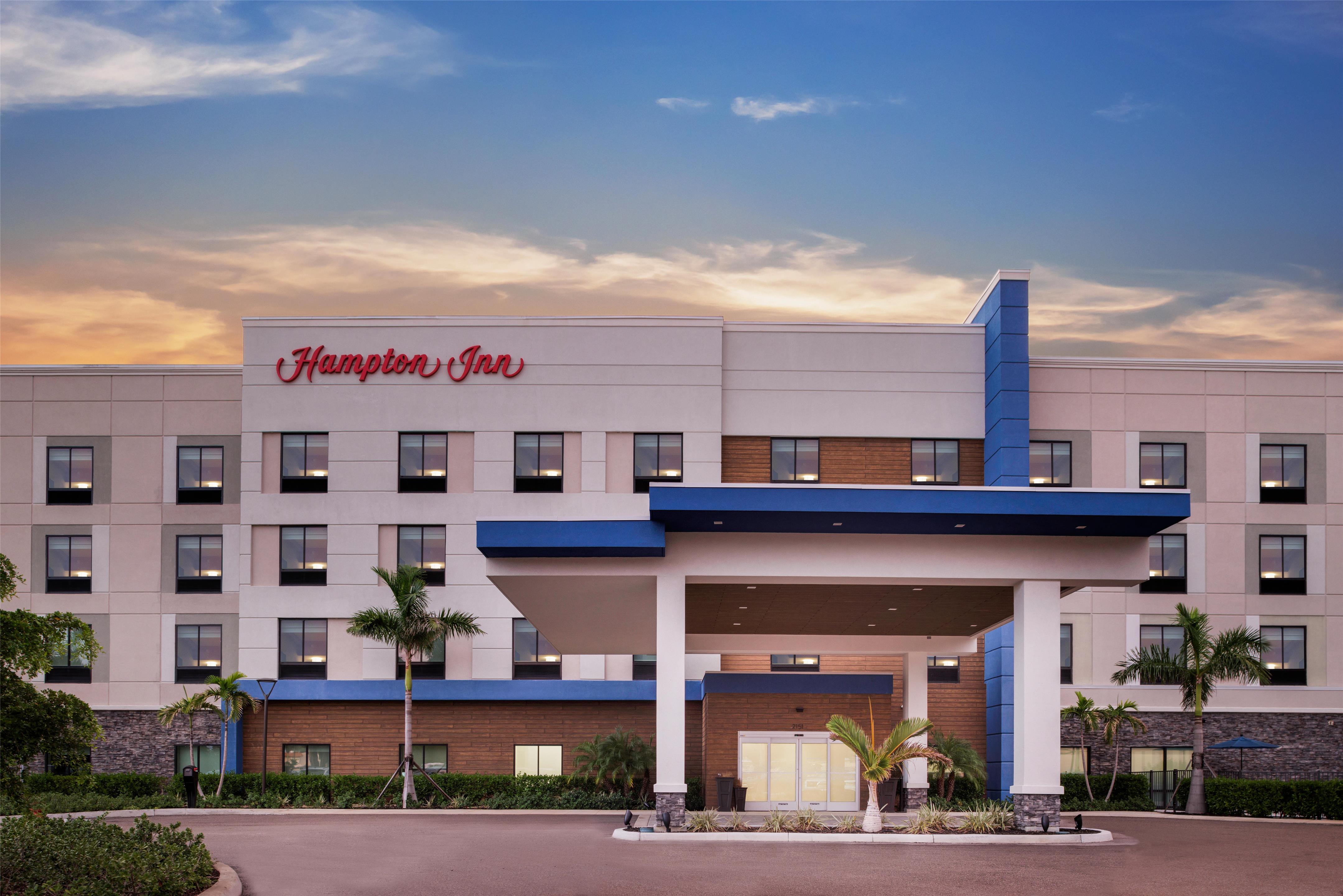 Exterior | Hampton Inn Fort Myers Downtown