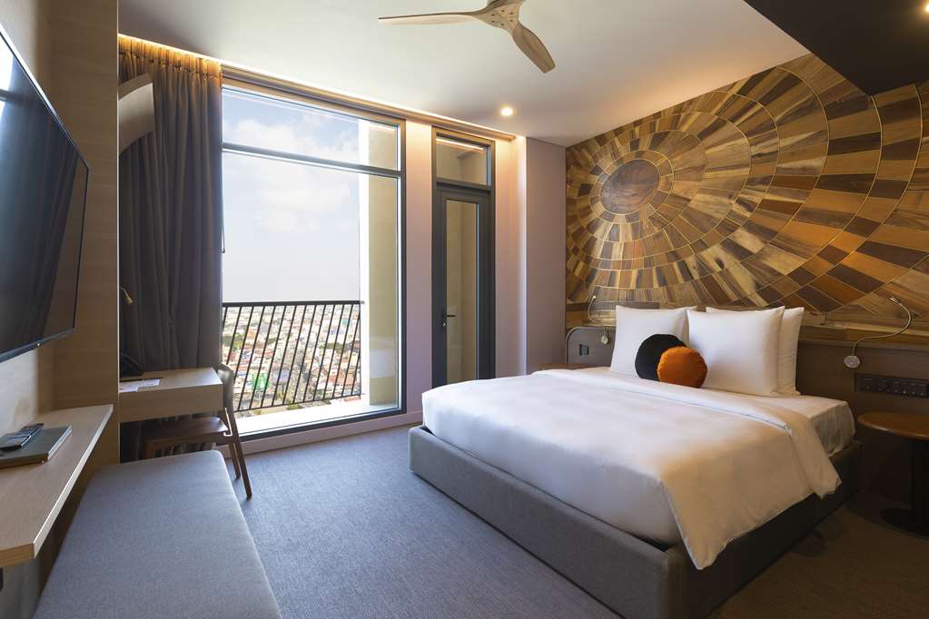 SUN AND MOON RIVERSIDE HOTEL-guestroom-Guest Room,Suite,On-Site.jpg