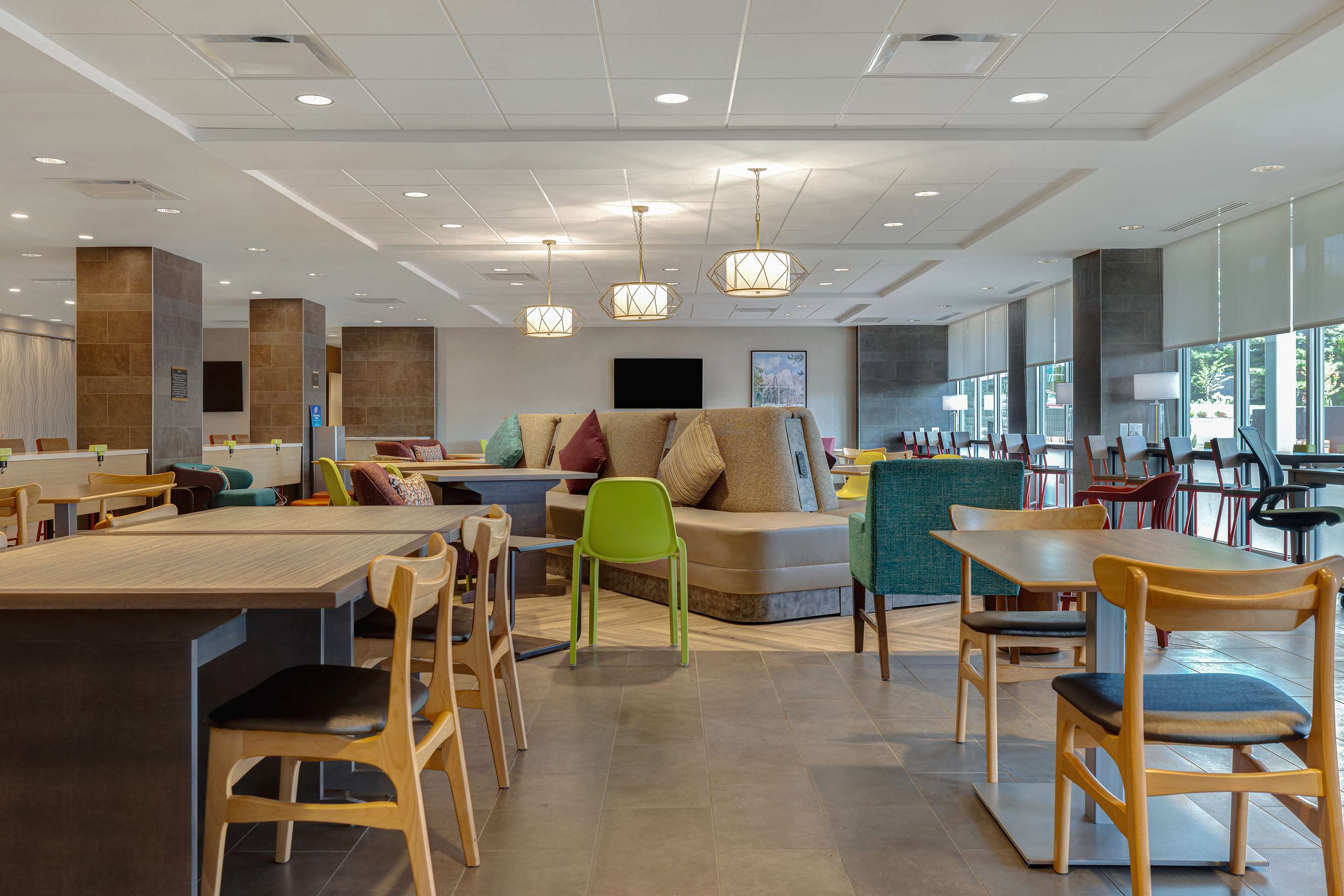 Lobby | Home2 Suites By Hilton Allentown Bethlehem Airport