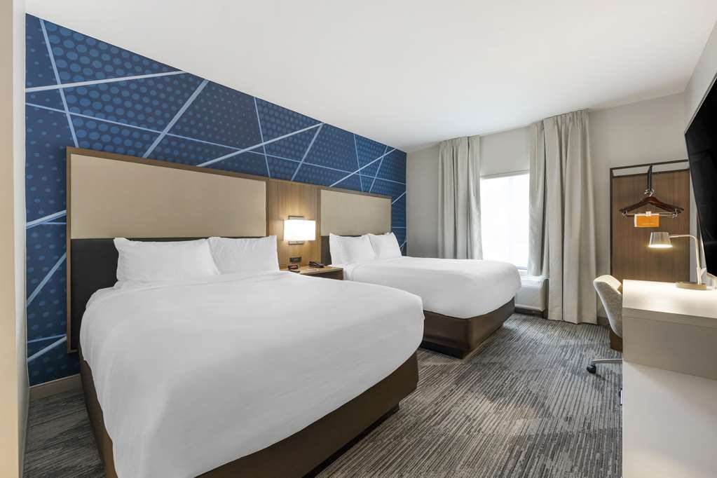 COMFORT INN AND SUITES GALLATIN-guestroom-Guest Room,On-Site.jpg