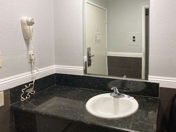  - Rodeway Inn Airport Boise - I-84, Exit 53