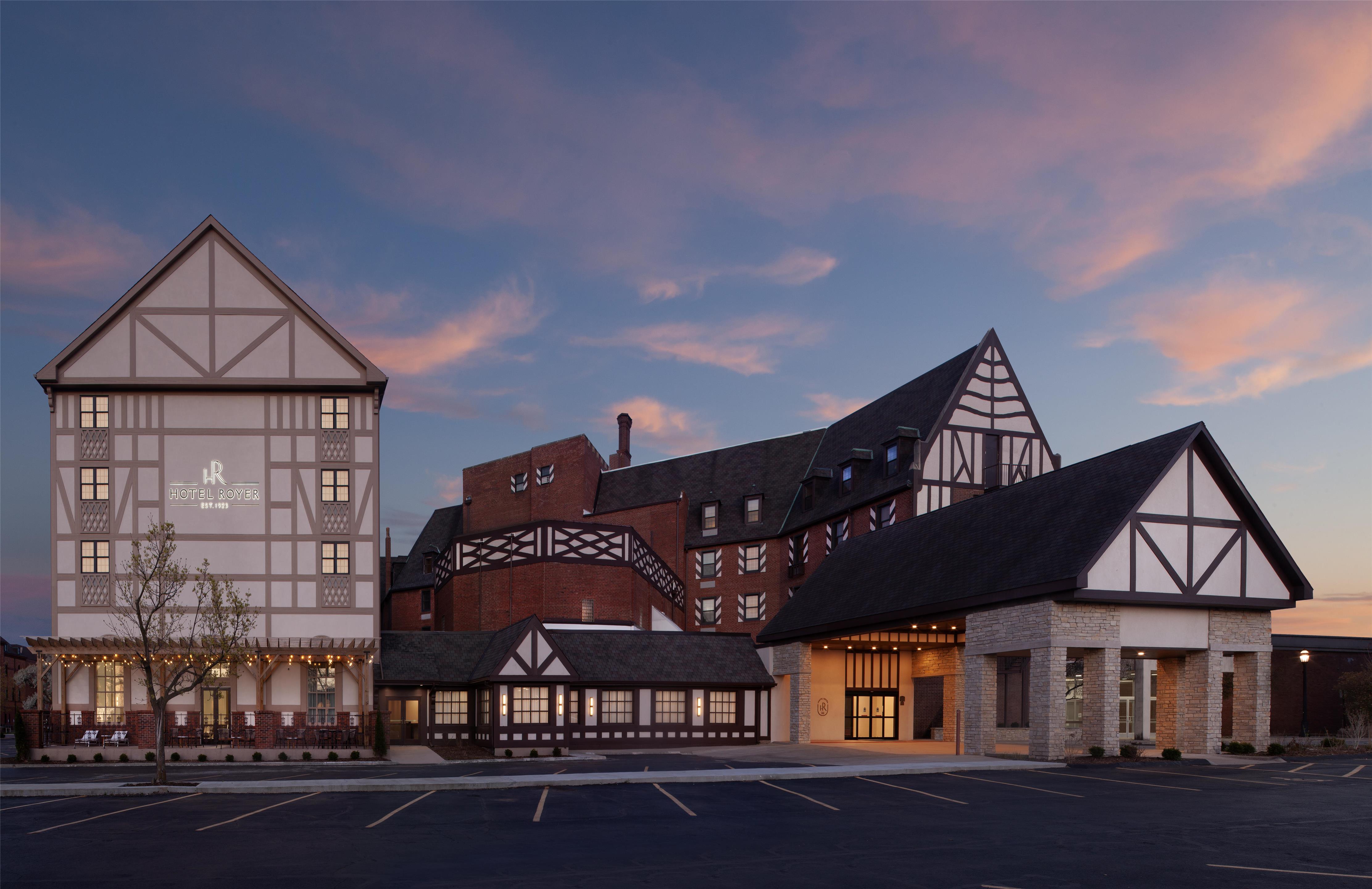 Exterior | Hotel Royer Urbana Champaign, Tapestry Collection by Hilton