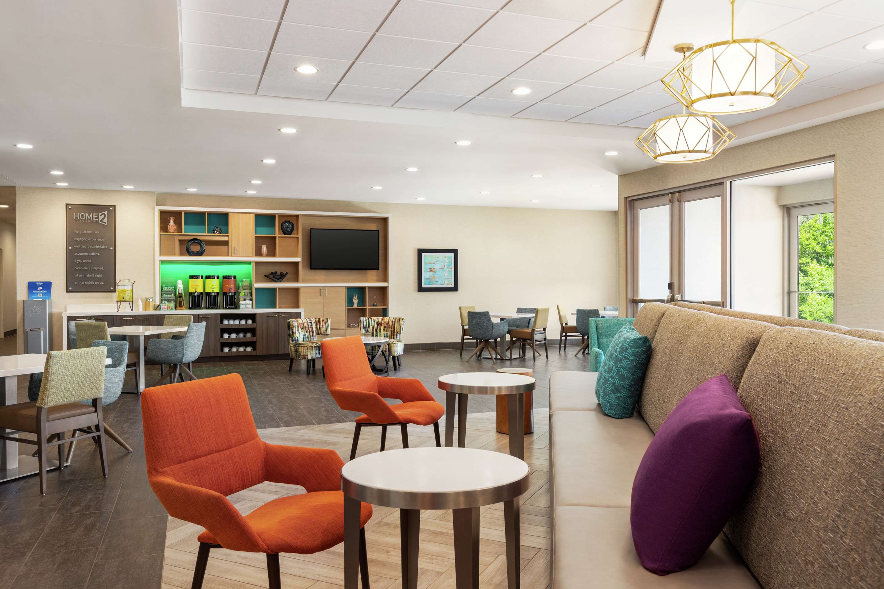 Lobby | Home2 Suites by Hilton Leesburg