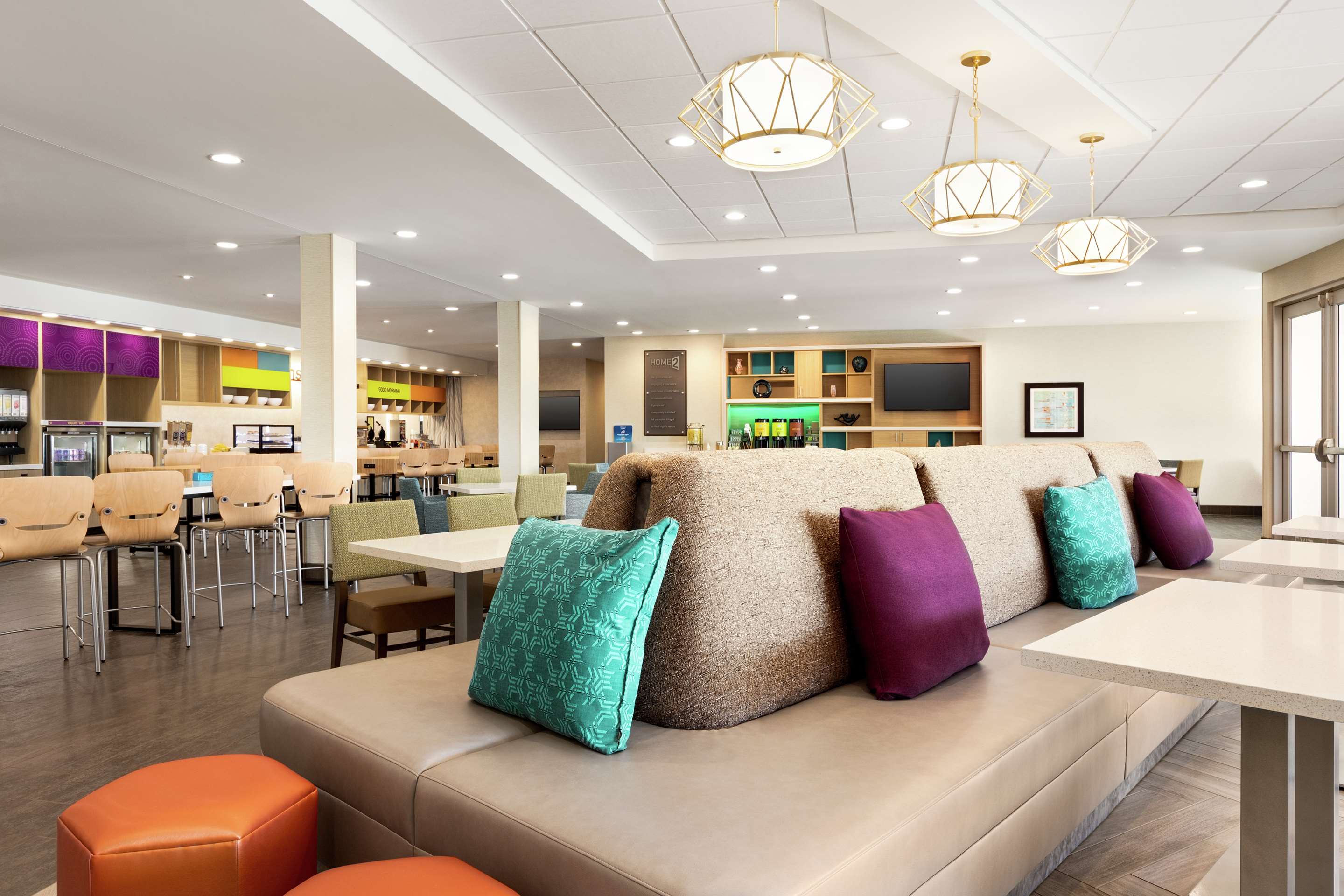 Breakfast Area | Home2 Suites by Hilton Leesburg
