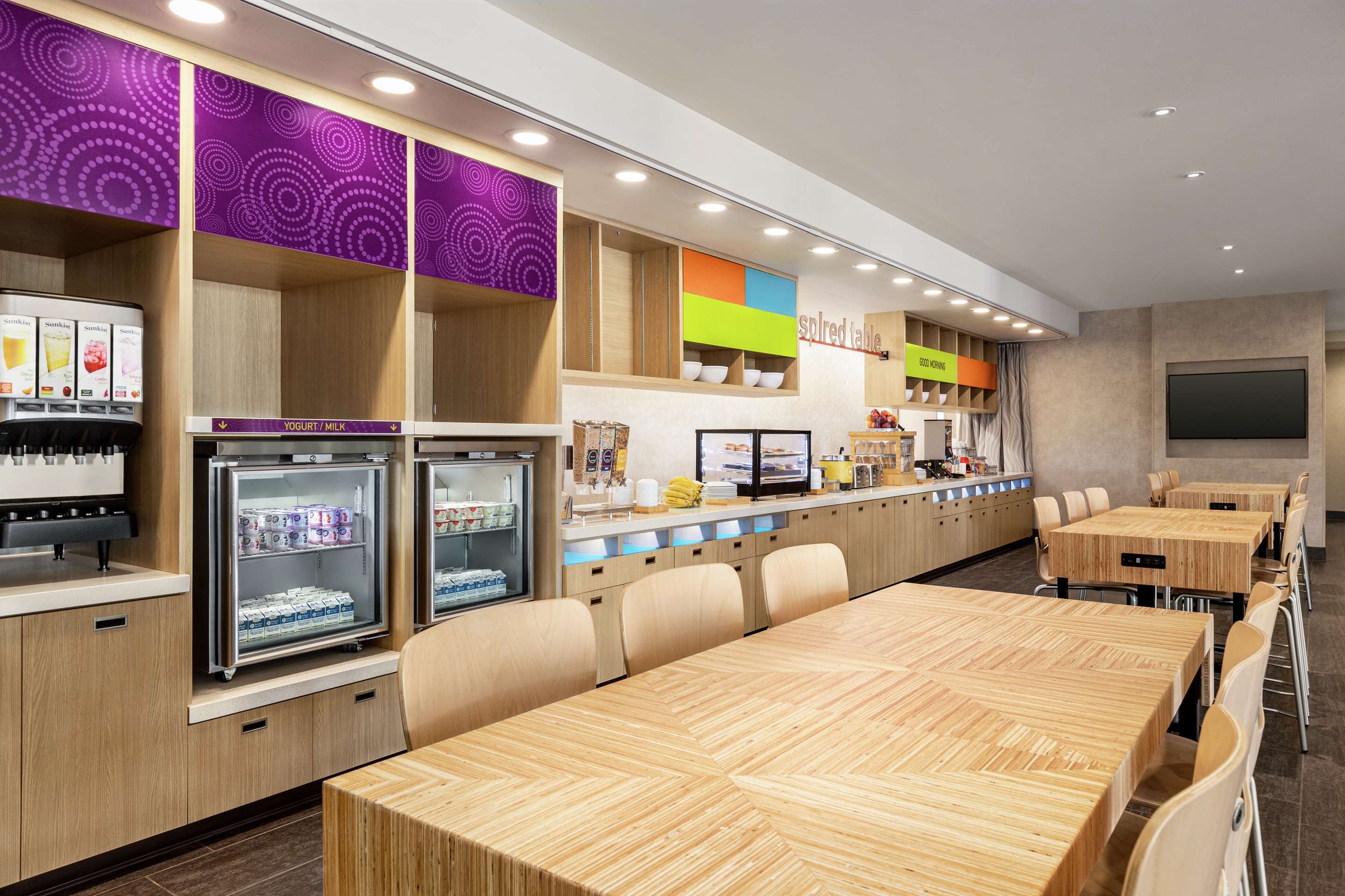 Breakfast Area | Home2 Suites by Hilton Leesburg