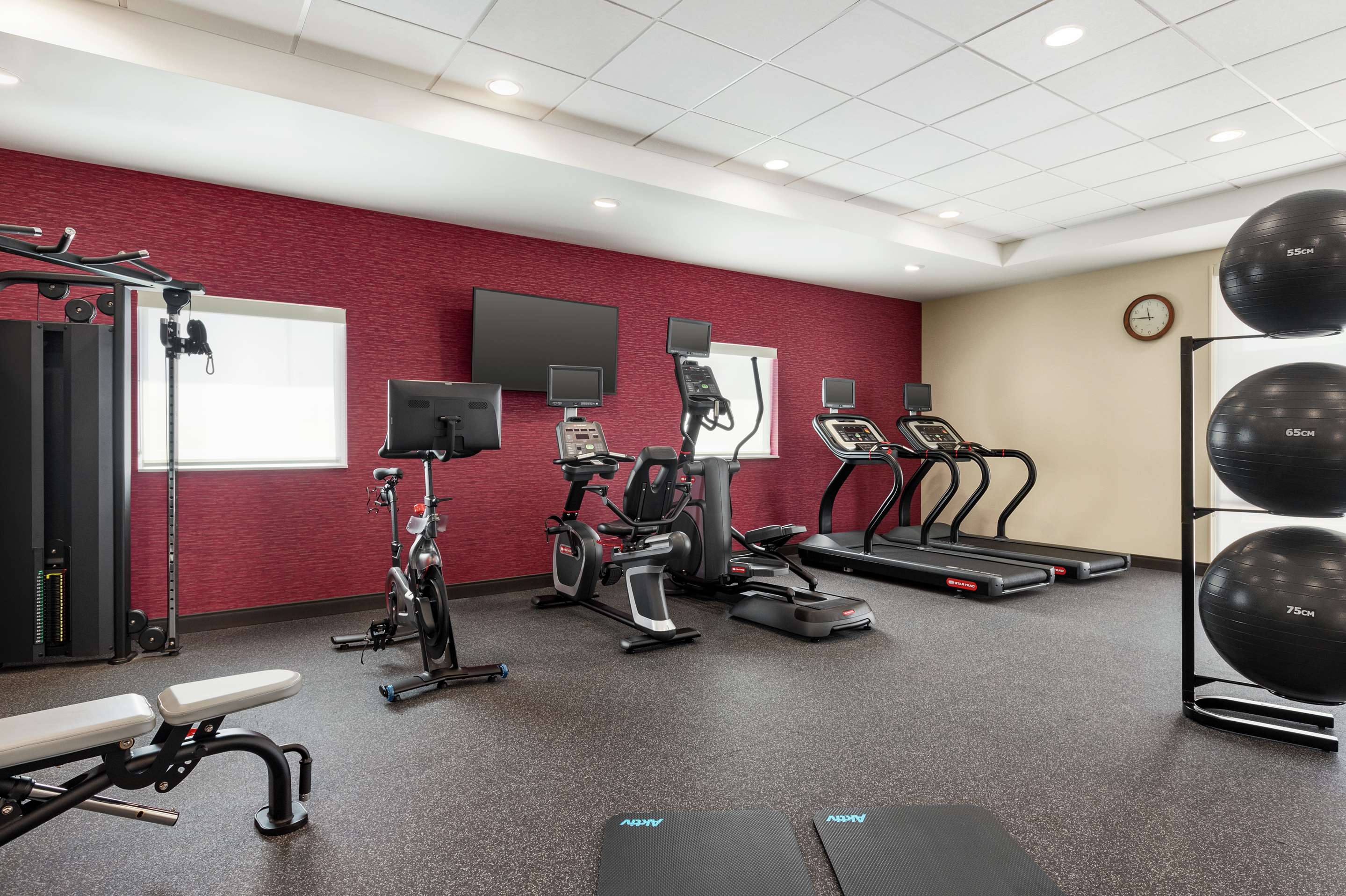 Health club fitness center gym | Home2 Suites by Hilton Leesburg