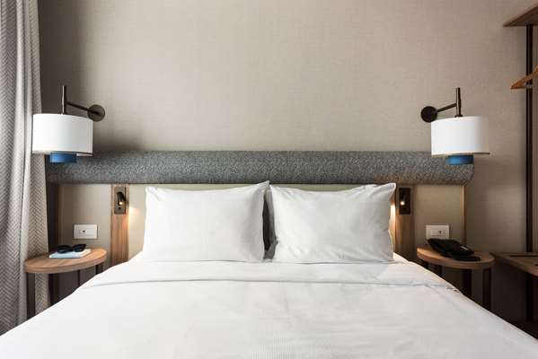 QUEEN GUEST ROOM