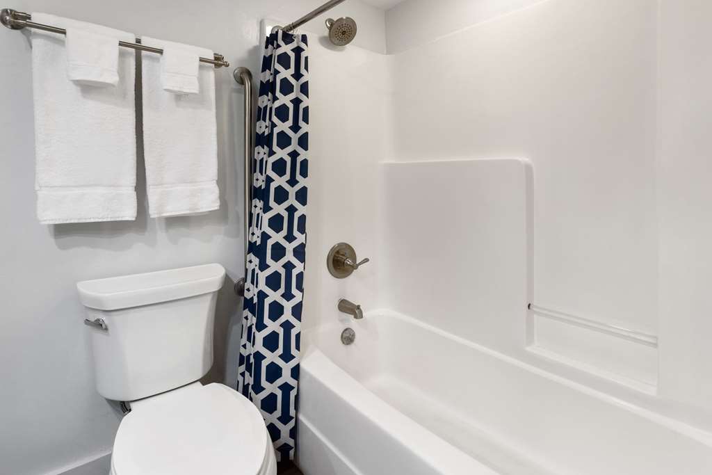 WATERVIEW CASINO & HOTEL, TRADEMARK-guestroom-Guest Room,Bathroom,On-Site.jpg