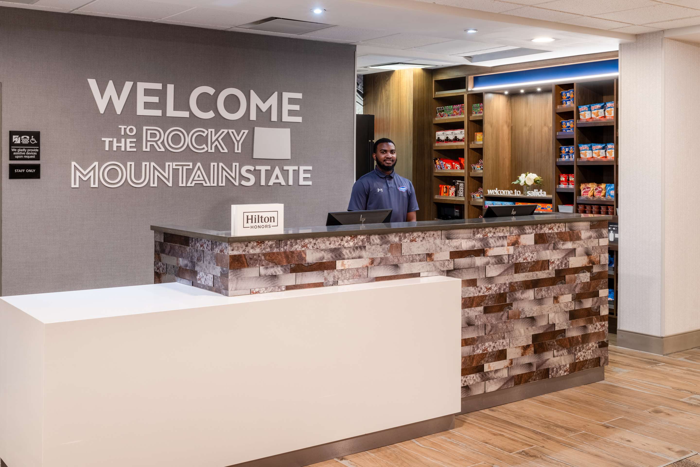 Reception | Hampton Inn & Suites Salida